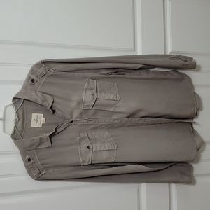 American Eagle long sleeve button up shirt. Super soft.